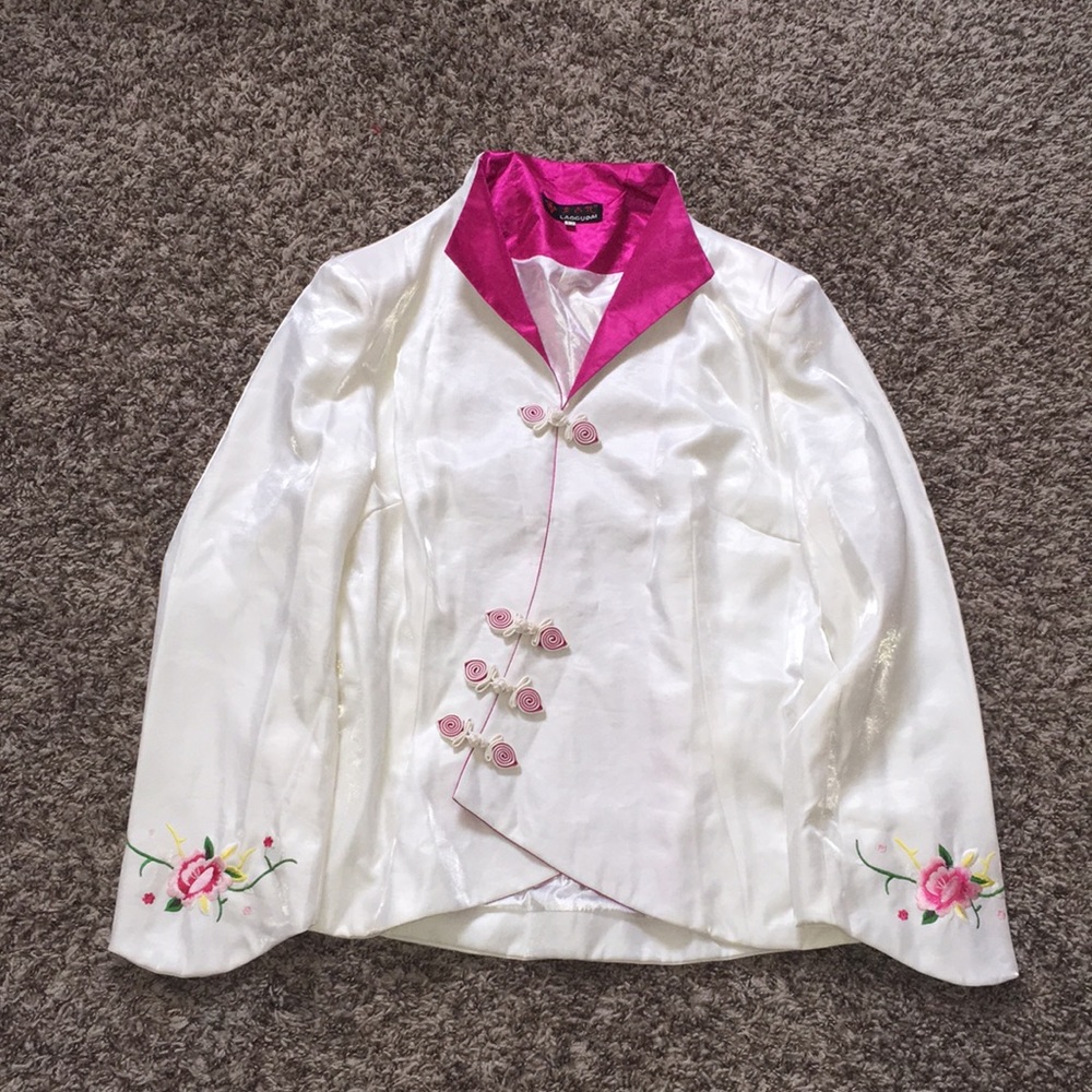 Laogudai Shimmery White Asymmetrical Jacket
